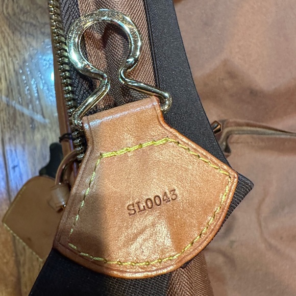 Louis Vuitton monogram carry on luggage - Picture 8 of 8